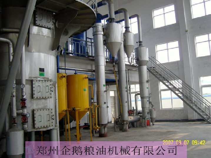 浸出油設(shè)備，浸出油設(shè)備哪家好，小型浸出設(shè)備，浸出器